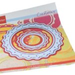 Marianne D Creatable Jolly Christmas doily LR0837