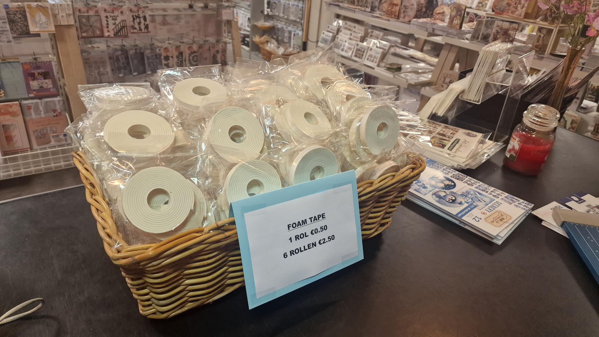 Foam tape 2,0 mm dubbelzijdig 2 MT **BULK VERPAKKING 200rollen**