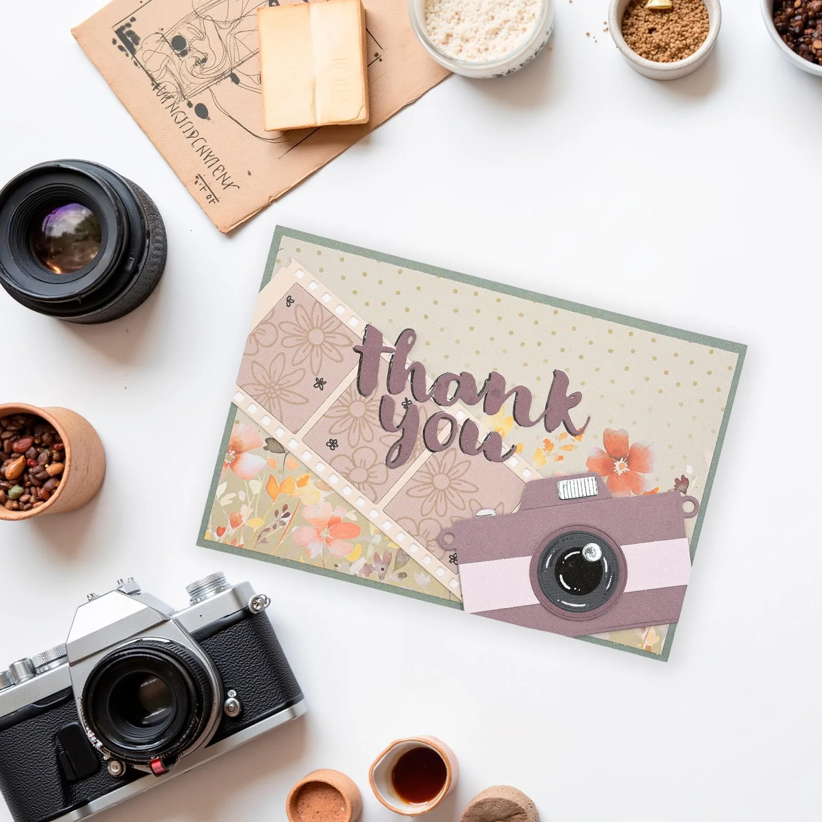 Mini Snij- en Embossingmallen Vintage Camera 9st. - Vaessen Creative - Afbeelding 3